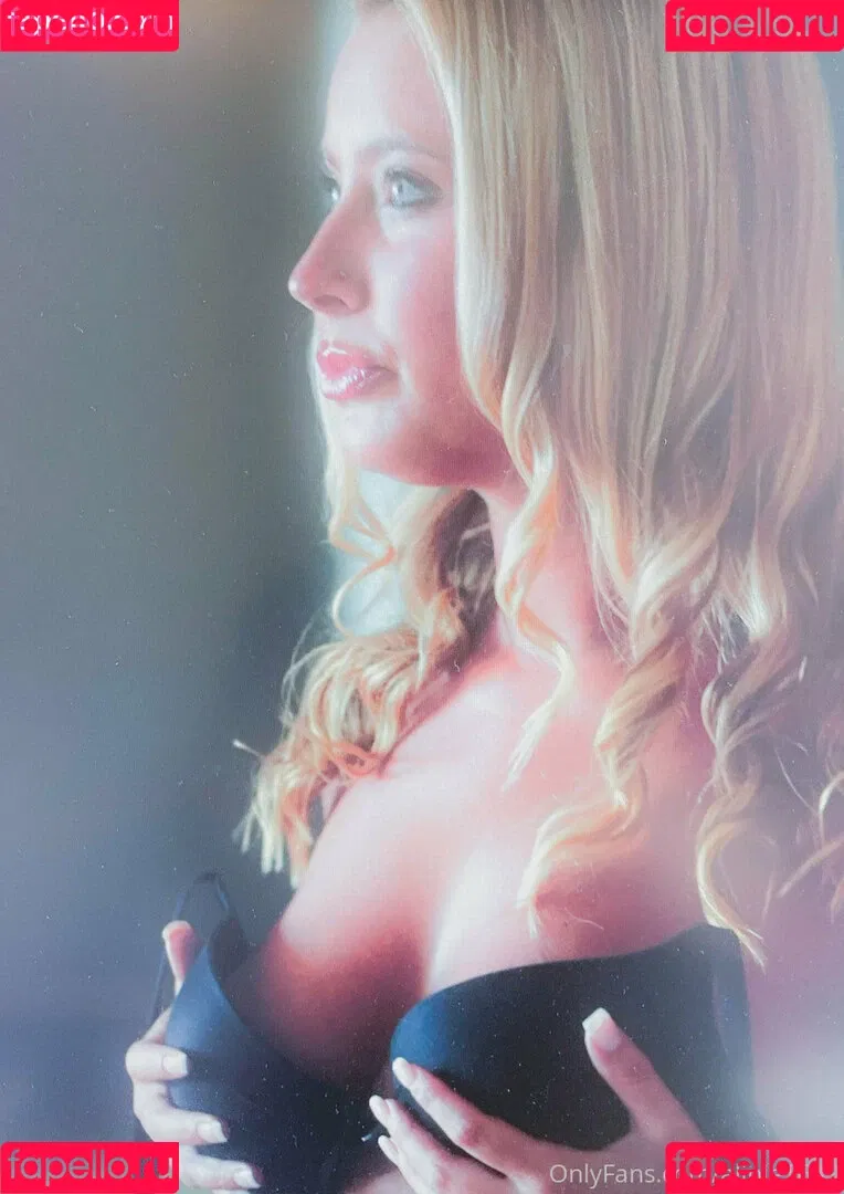 alipie1689 Onlyfans Photo Gallery 