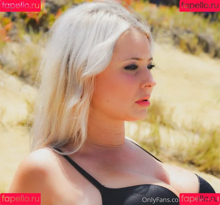 alipie1689 Onlyfans Photo Gallery 