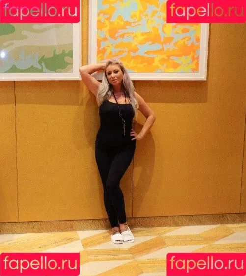 alipie1689 Onlyfans Photo Gallery 