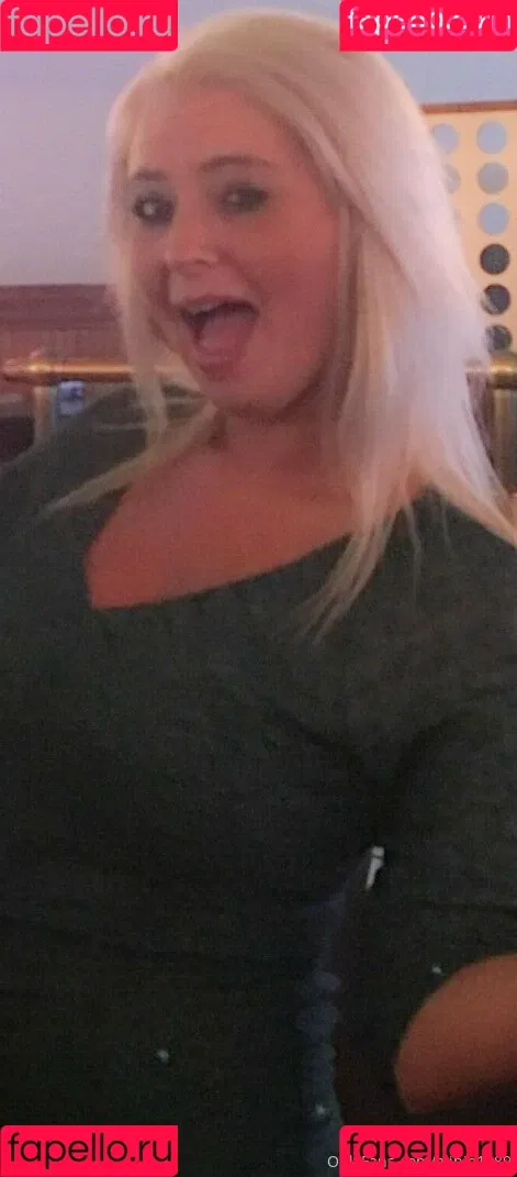 alipie1689 Onlyfans Photo Gallery 
