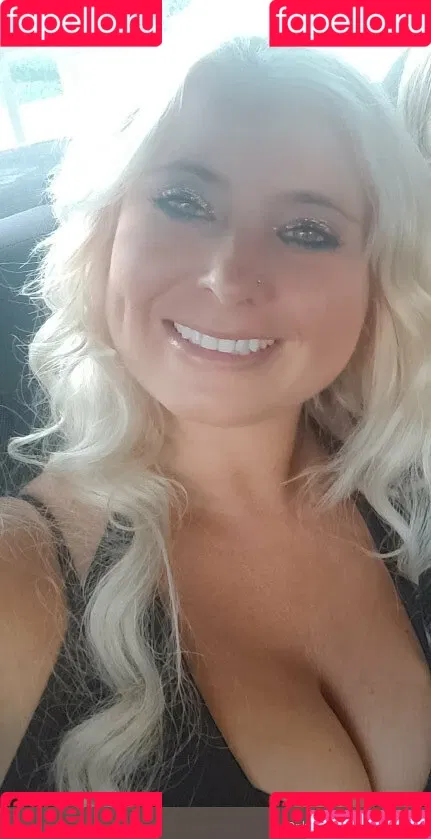 alipie1689 Onlyfans Photo Gallery 