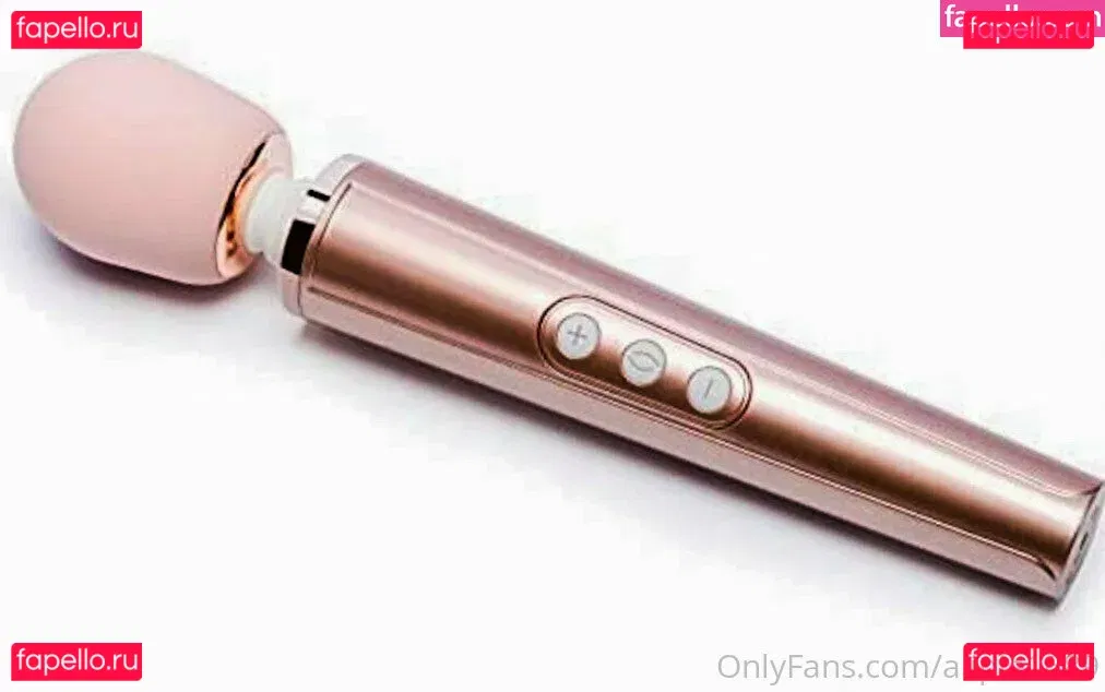 alipie1689 Onlyfans Photo Gallery 