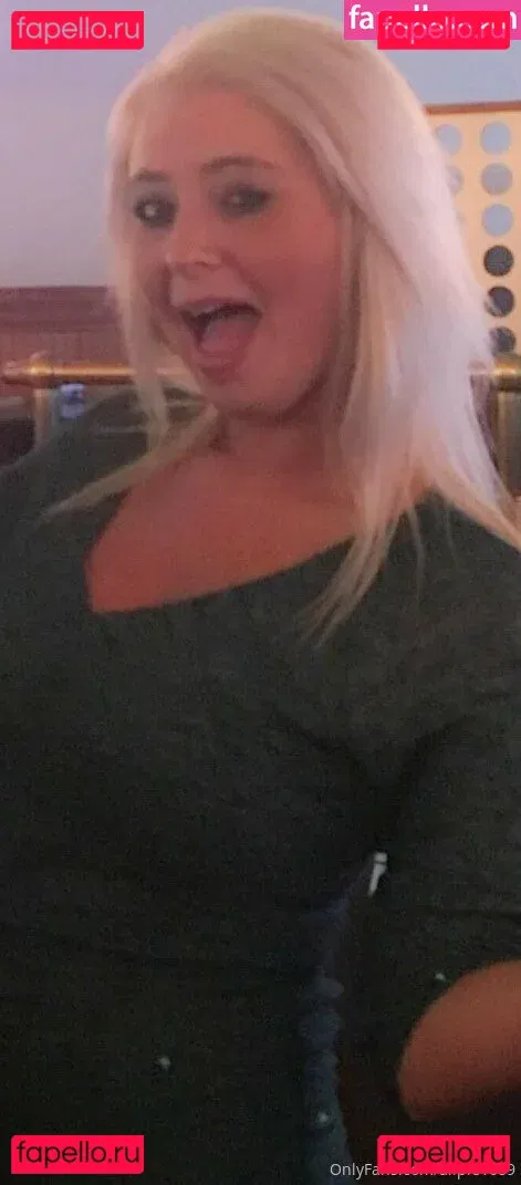 alipie1689 Onlyfans Photo Gallery 