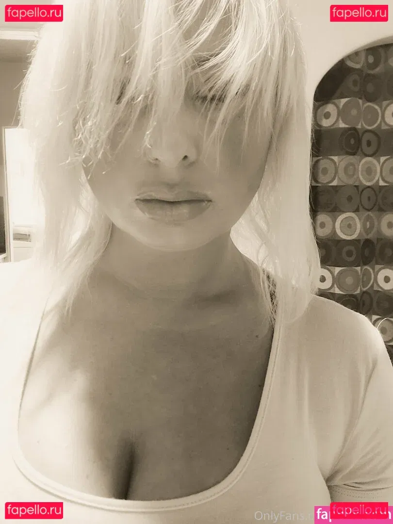 alipie1689 Onlyfans Photo Gallery 