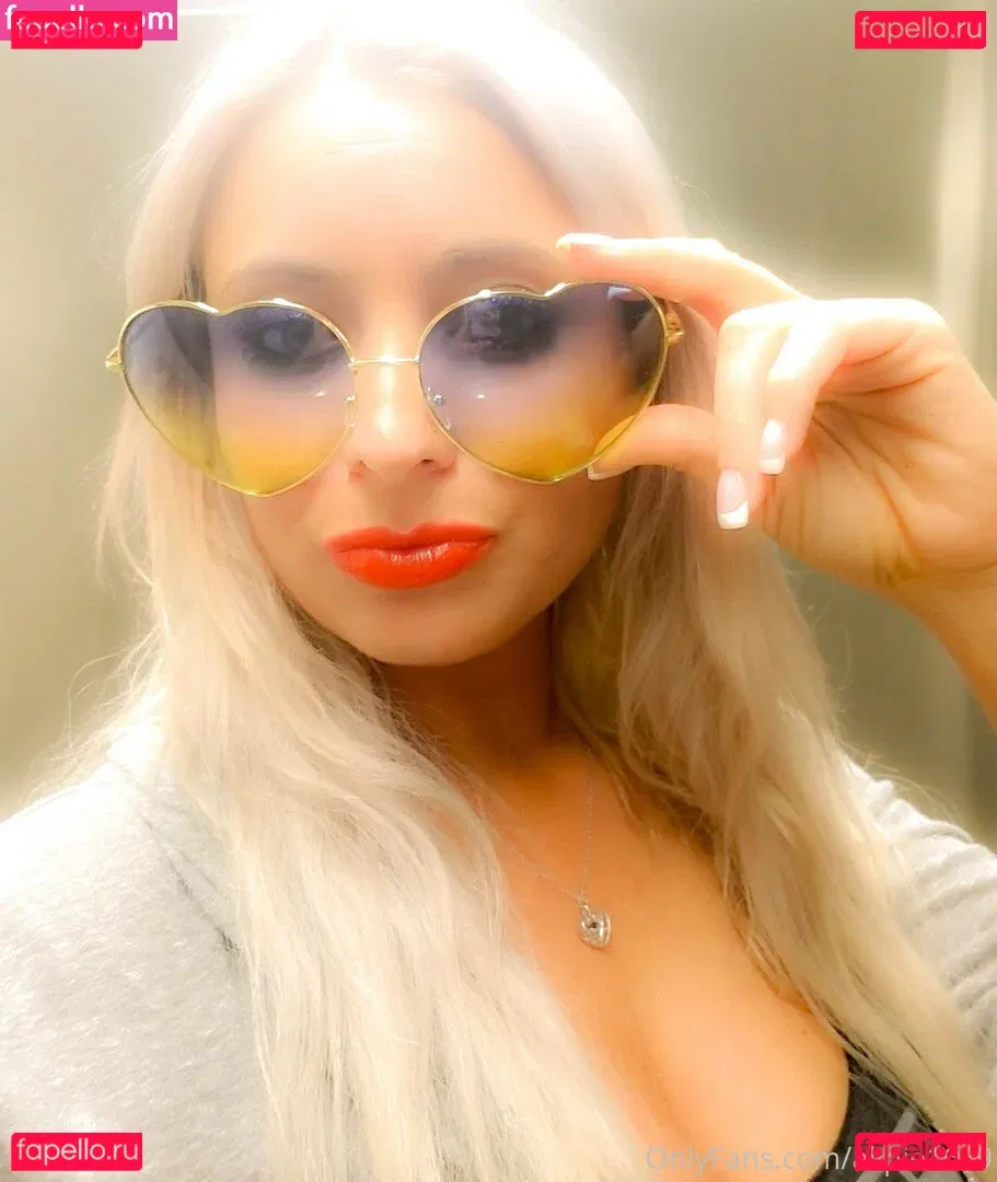 alipie1689 Onlyfans Photo Gallery 