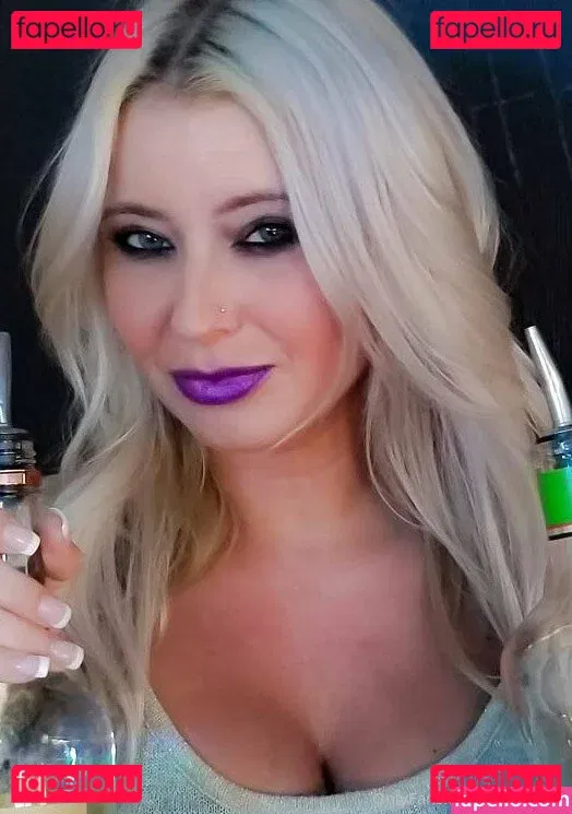 alipie1689 Onlyfans Photo Gallery 