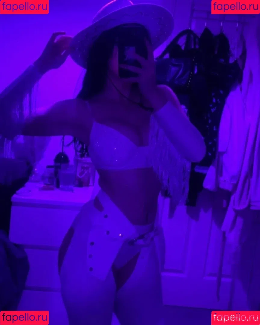 Layla Dream Onlyfans Photo Gallery 