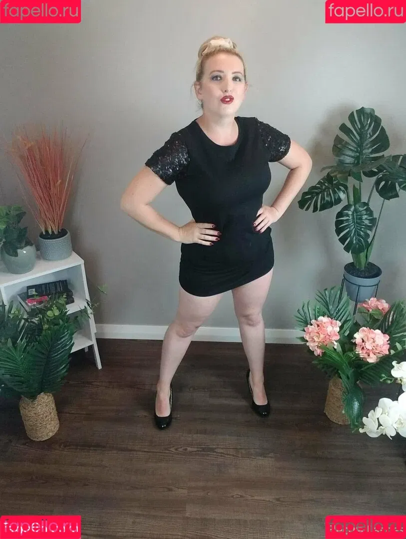 electralashes Onlyfans Photo Gallery 