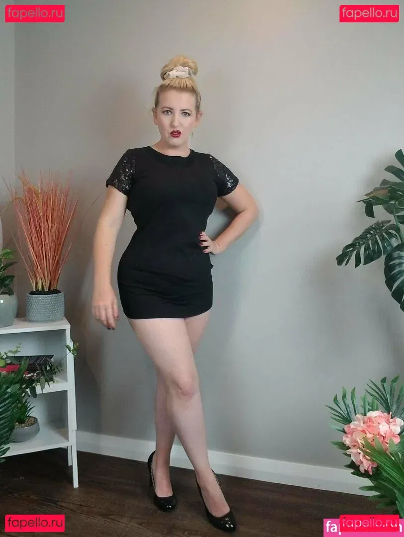 electralashes Onlyfans Photo Gallery 