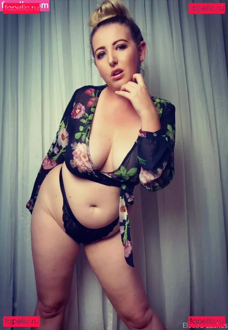 electralashes Onlyfans Photo Gallery 