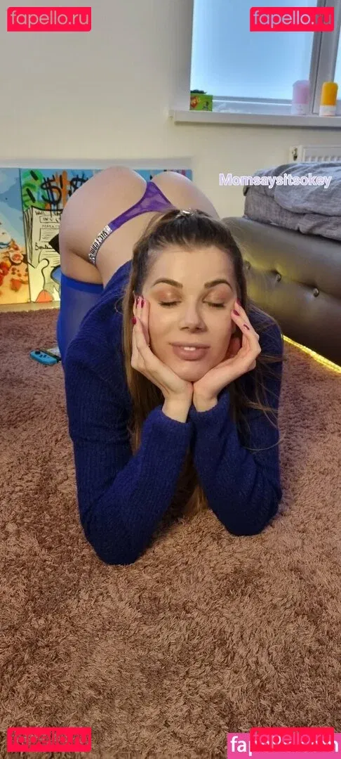 momsaysitsokey Onlyfans Photo Gallery 