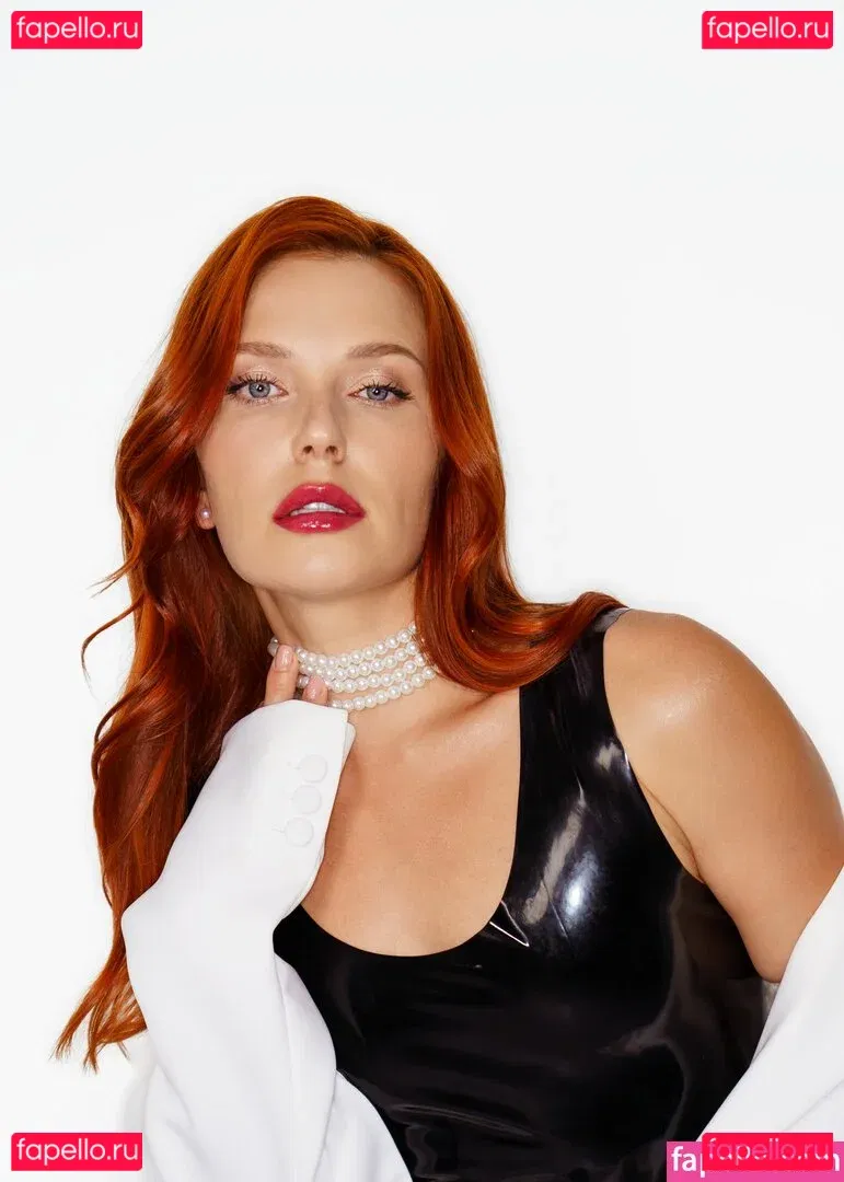 Straplez Onlyfans Photo Gallery 