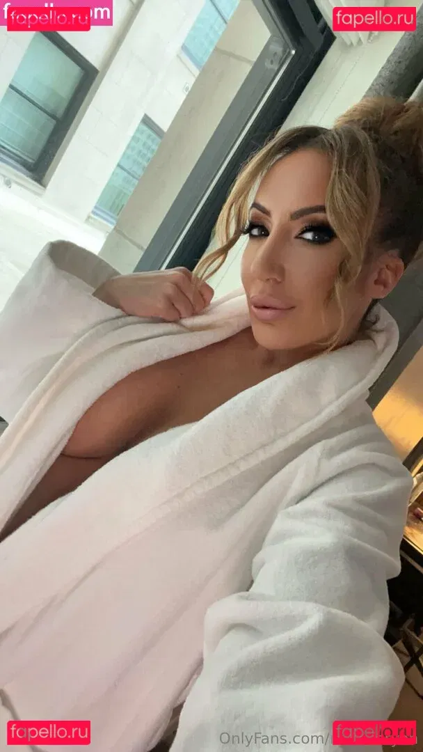 richelleryan Onlyfans Photo Gallery 