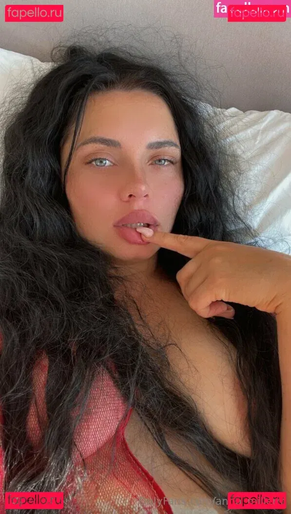 anna_millerrr Onlyfans Photo Gallery 