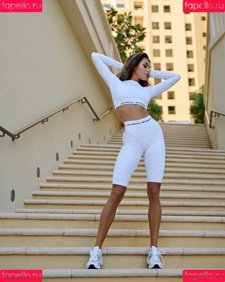 Diana Khamadeh Onlyfans Photo Gallery 