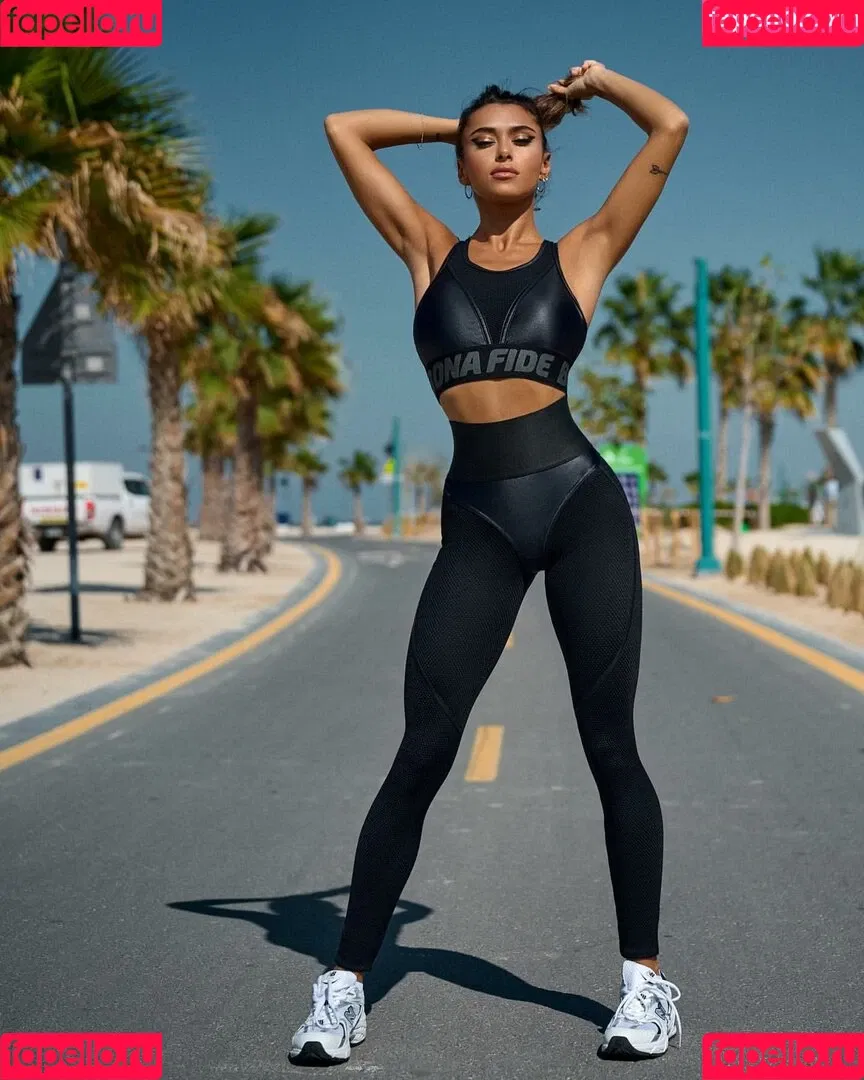 Diana Khamadeh Onlyfans Photo Gallery 