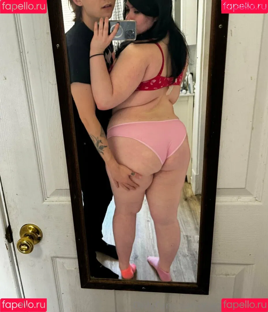 tianastummy Onlyfans Photo Gallery 