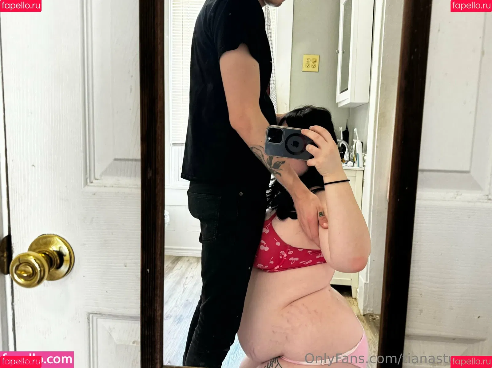 tianastummy Onlyfans Photo Gallery 