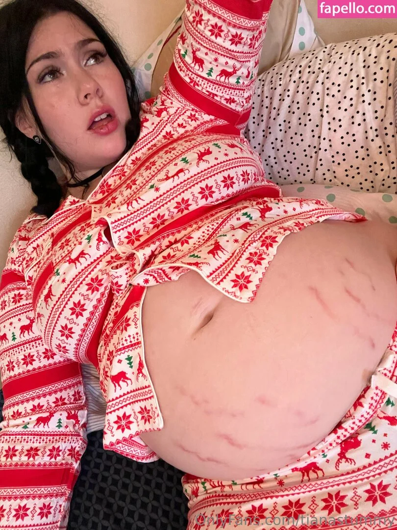 tianastummy Onlyfans Photo Gallery 