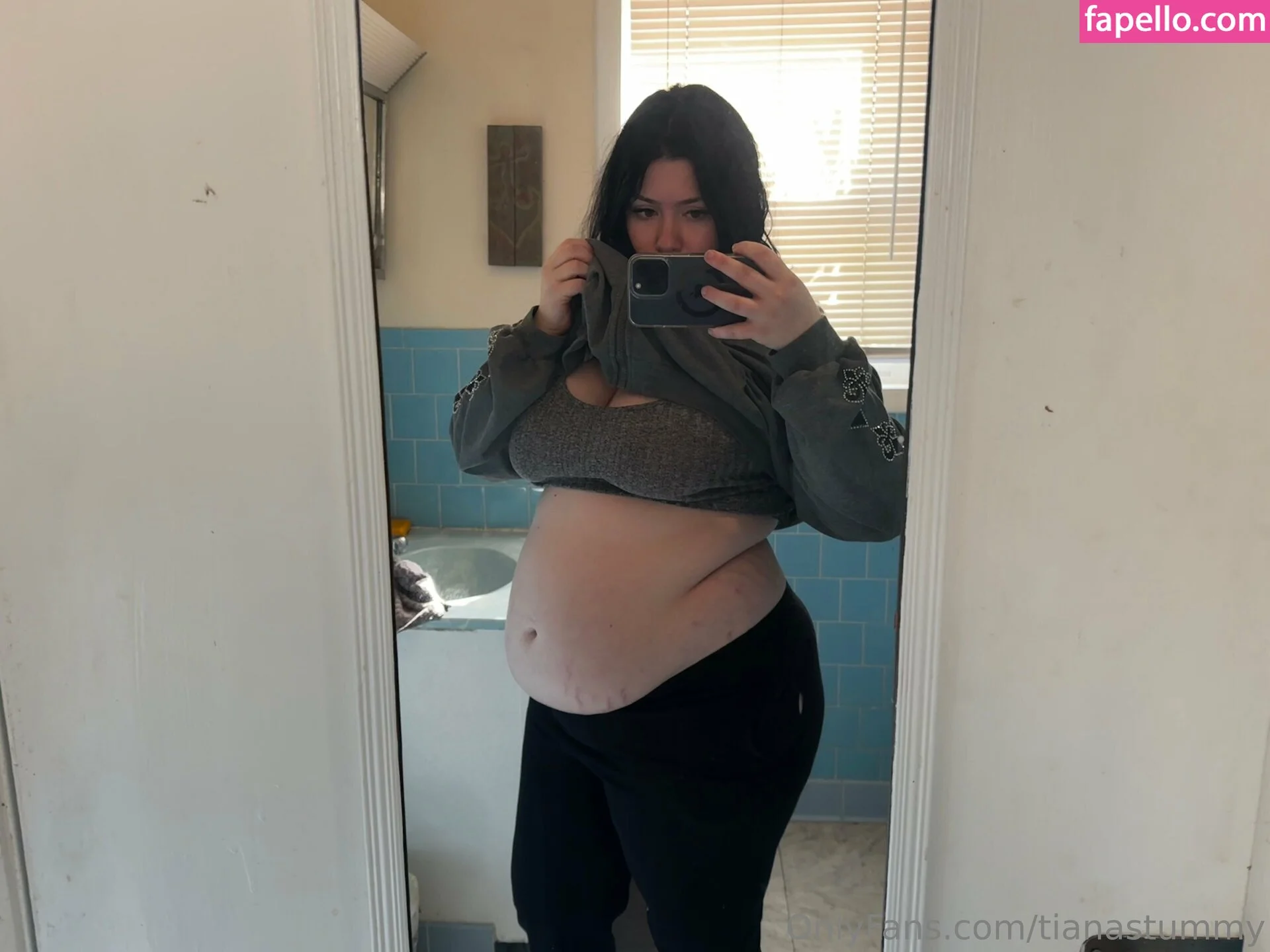 tianastummy Onlyfans Photo Gallery 