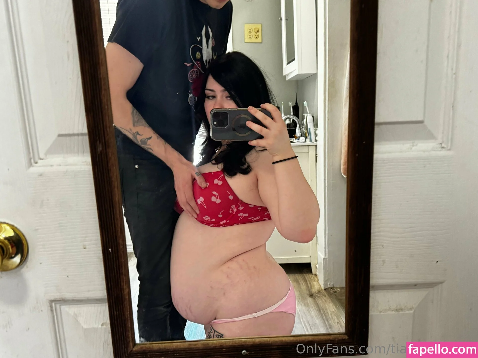 tianastummy Onlyfans Photo Gallery 