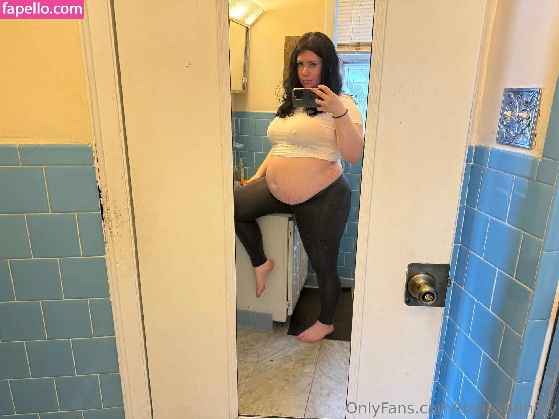 tianastummy Onlyfans Photo Gallery 