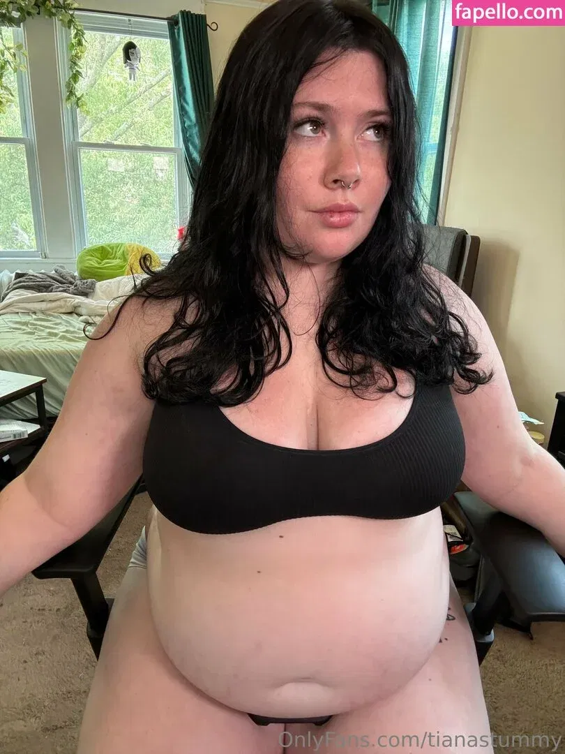 tianastummy Onlyfans Photo Gallery 