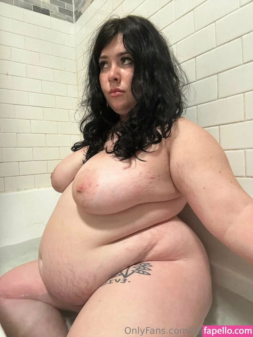 tianastummy Onlyfans Photo Gallery 