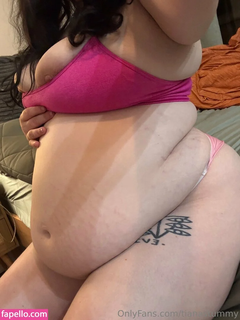 tianastummy Onlyfans Photo Gallery 