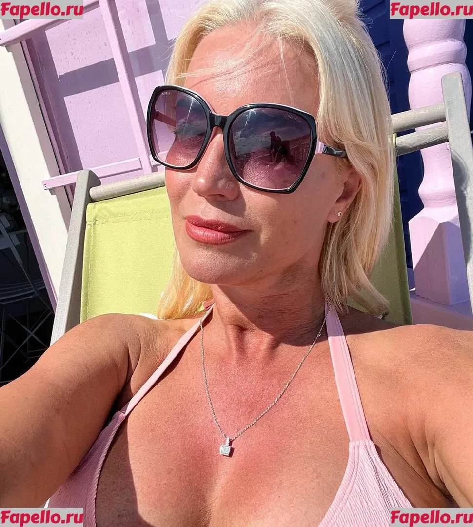 Denise Van Outen Onlyfans Photo Gallery 