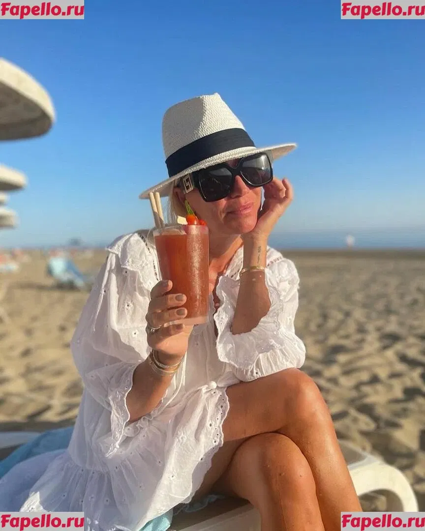 Denise Van Outen Onlyfans Photo Gallery 