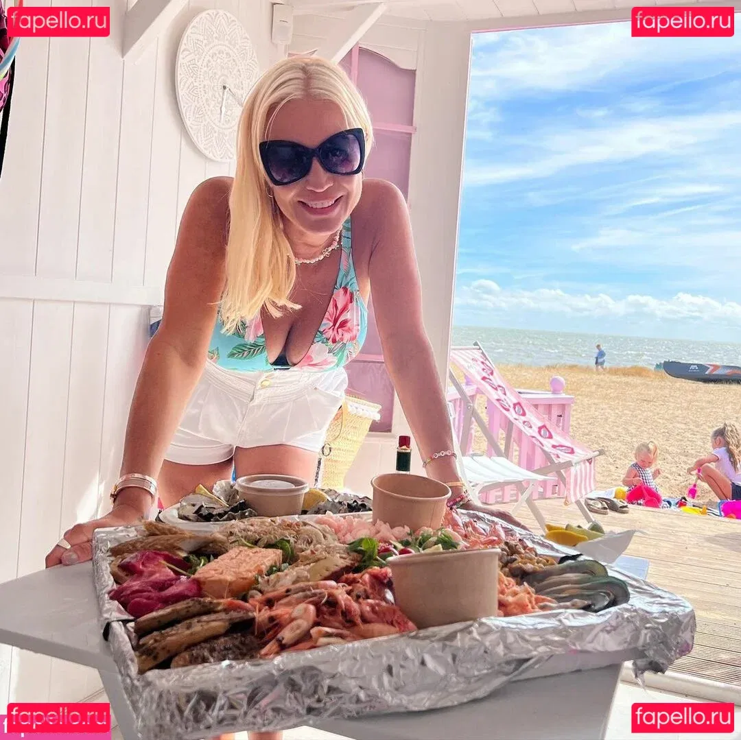 Denise Van Outen Onlyfans Photo Gallery 