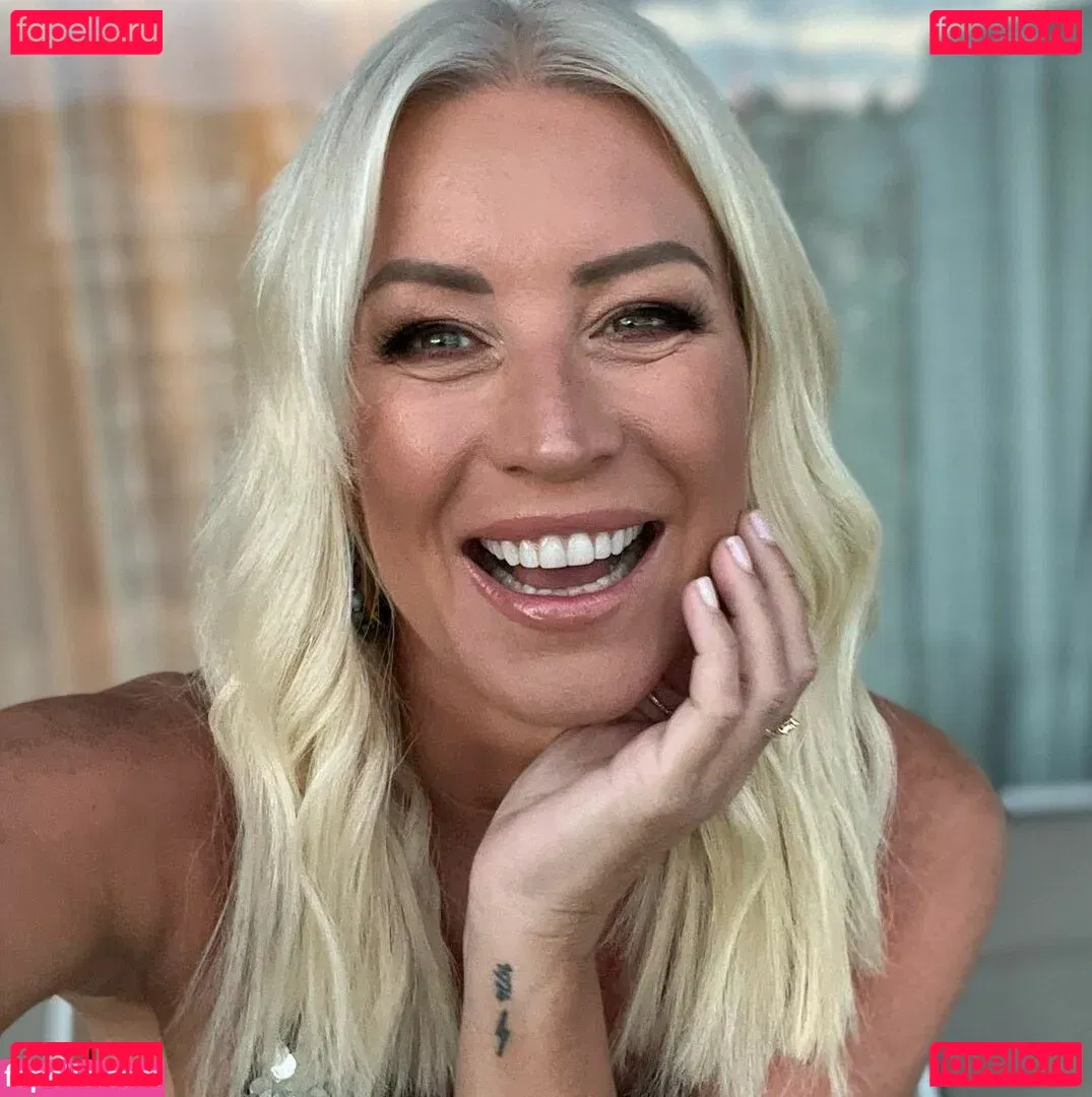 Denise Van Outen Onlyfans Photo Gallery 