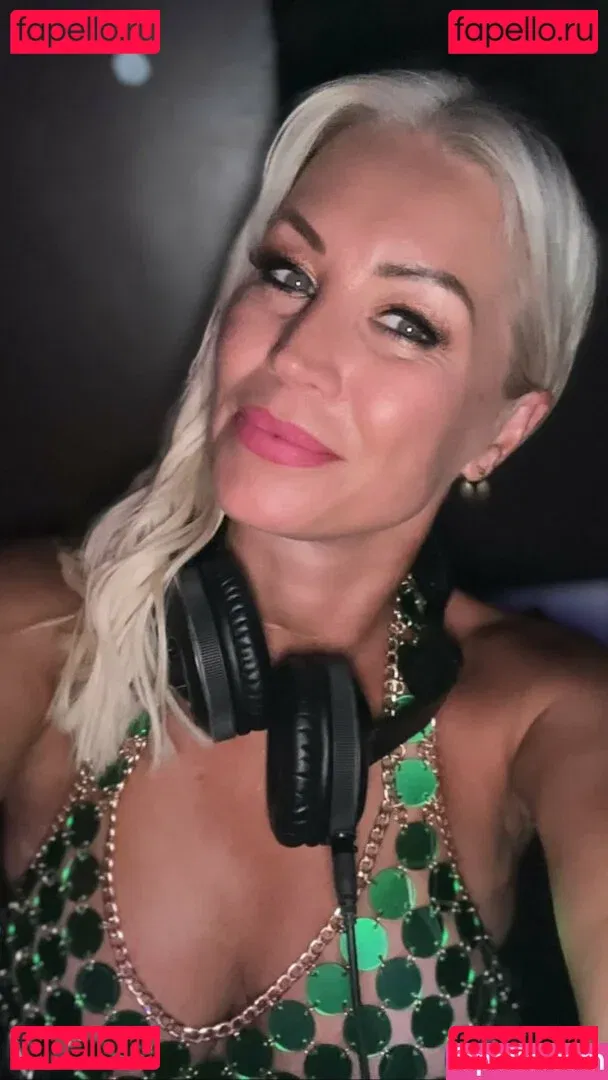 Denise Van Outen Onlyfans Photo Gallery 