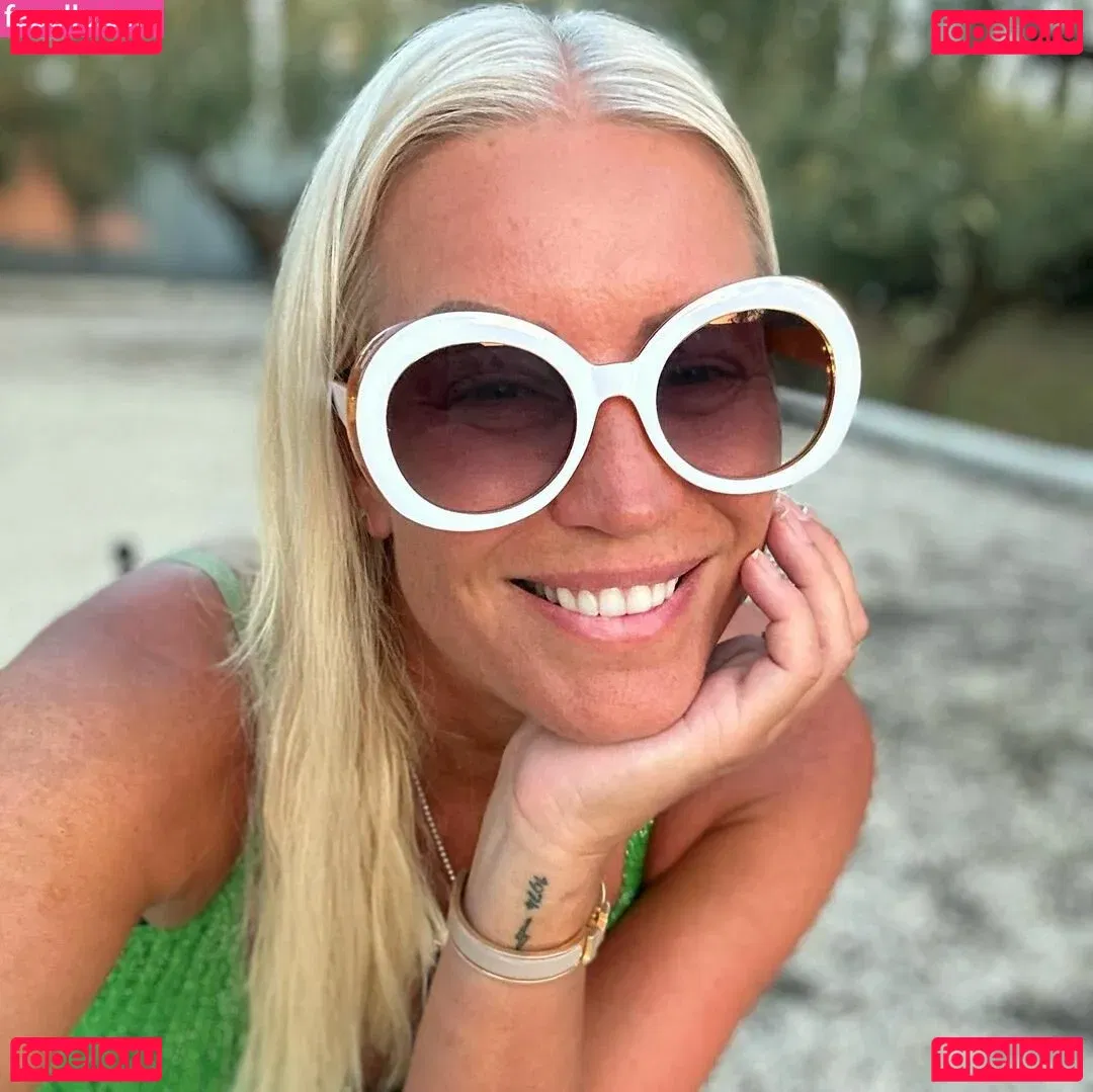 Denise Van Outen Onlyfans Photo Gallery 