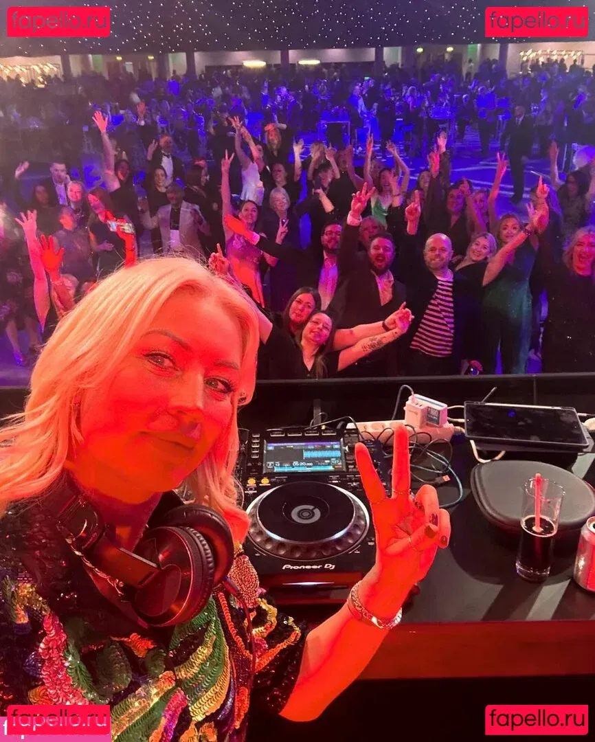 Denise Van Outen Onlyfans Photo Gallery 