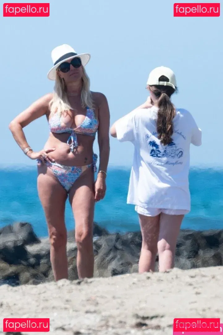 Denise Van Outen Onlyfans Photo Gallery 