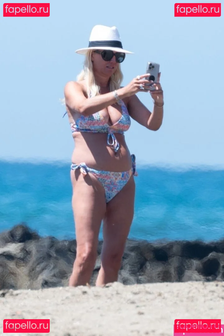 Denise Van Outen Onlyfans Photo Gallery 