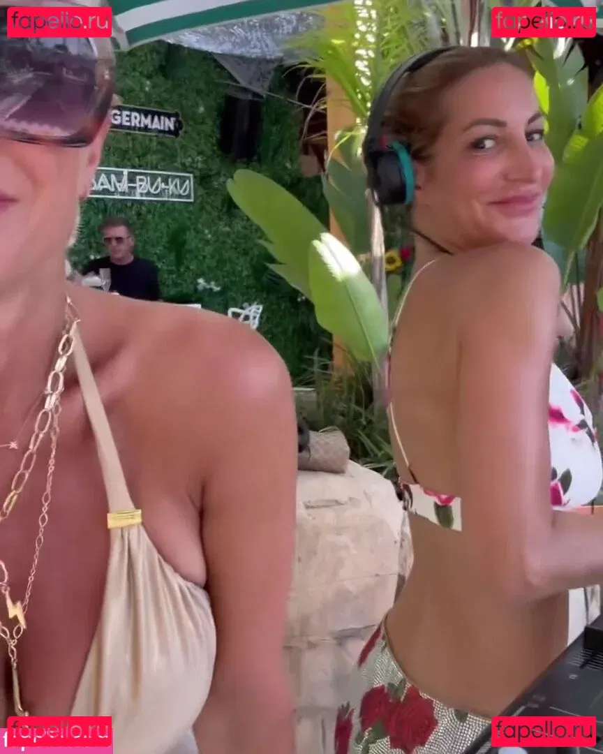 Denise Van Outen Onlyfans Photo Gallery 