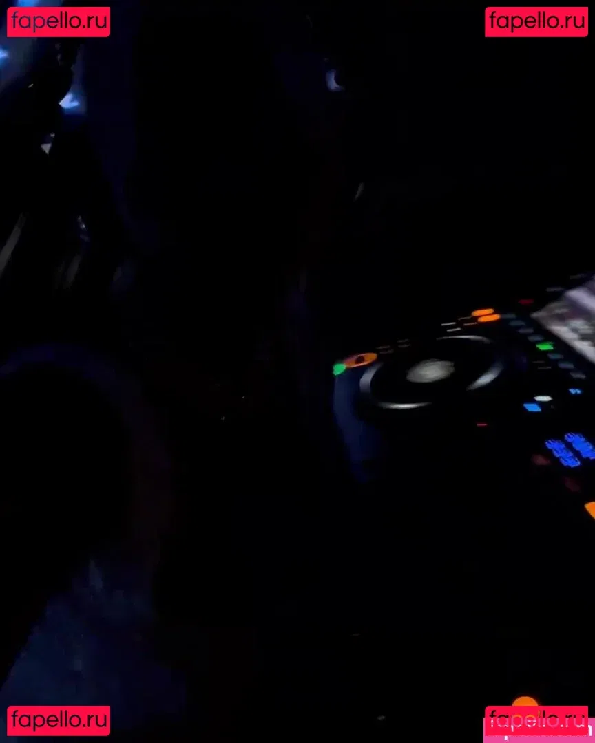 Denise Van Outen Onlyfans Photo Gallery 