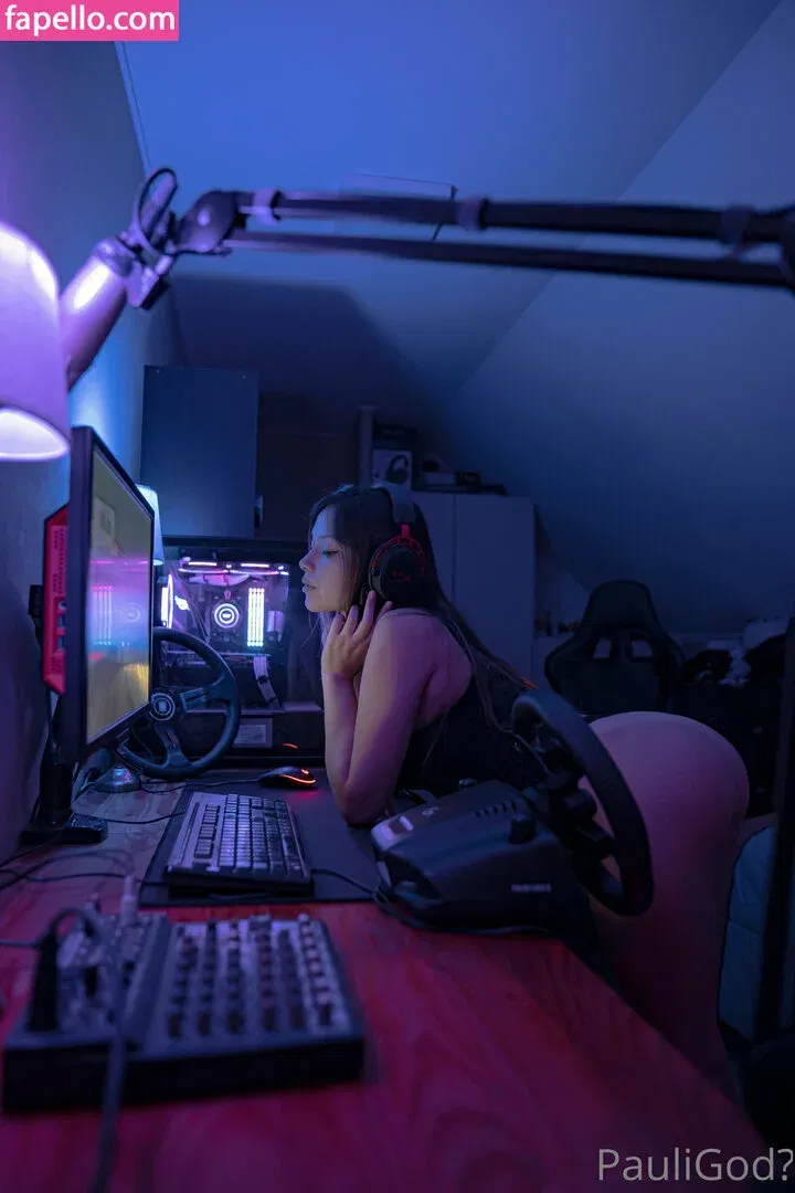 pauligod Onlyfans Photo Gallery 