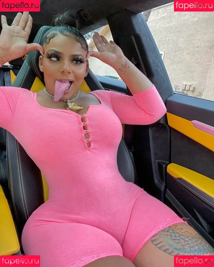 Long Tongue Fetish Onlyfans Photo Gallery 