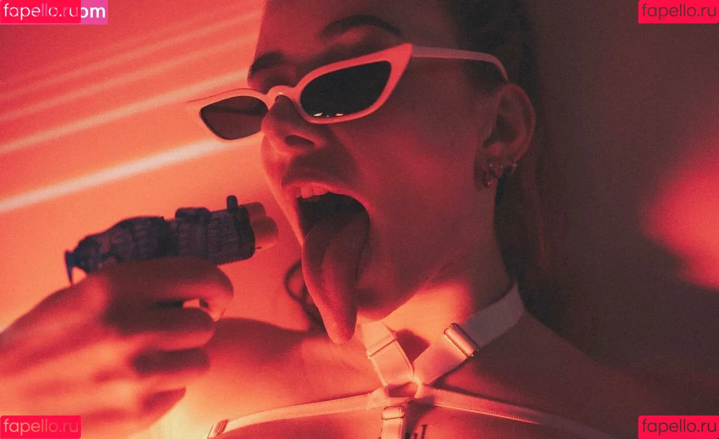 Long Tongue Fetish Onlyfans Photo Gallery 