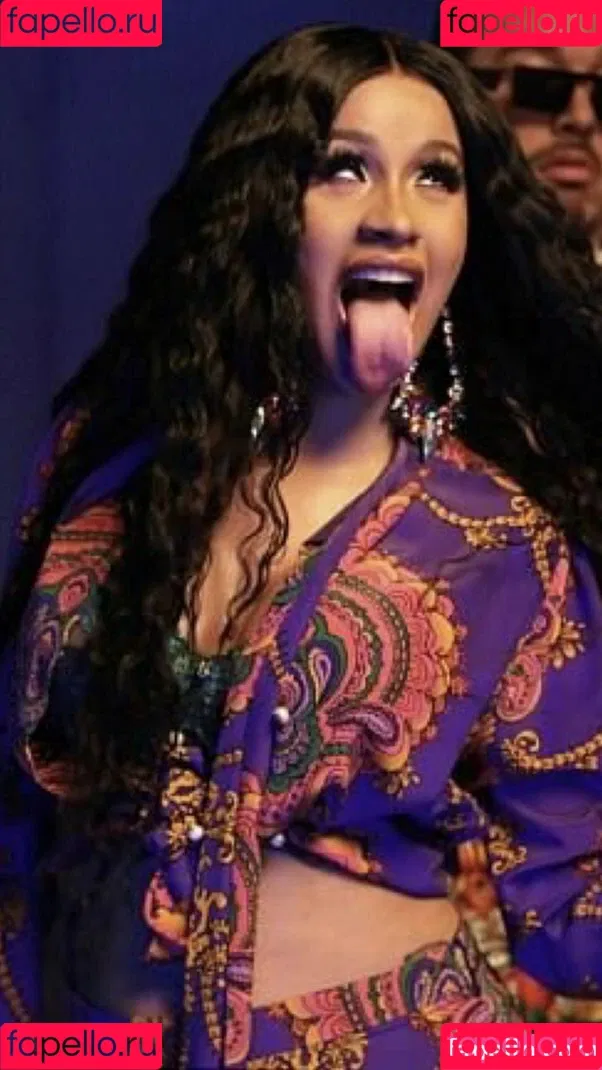 Long Tongue Fetish Onlyfans Photo Gallery 
