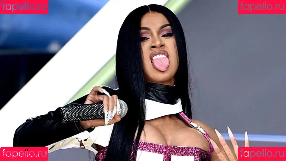 Long Tongue Fetish Onlyfans Photo Gallery 