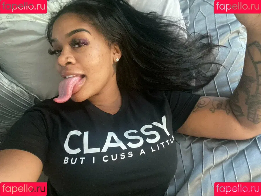 Long Tongue Fetish Onlyfans Photo Gallery 