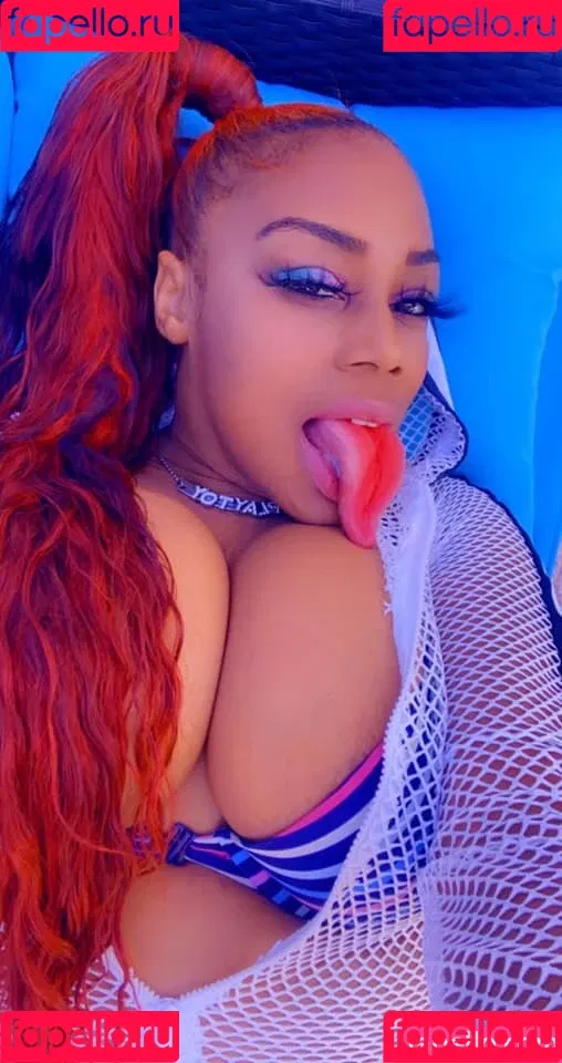 Long Tongue Fetish Onlyfans Photo Gallery 