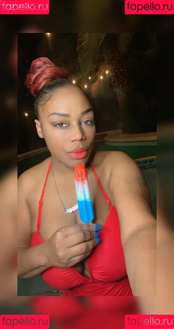 Long Tongue Fetish Onlyfans Photo Gallery 