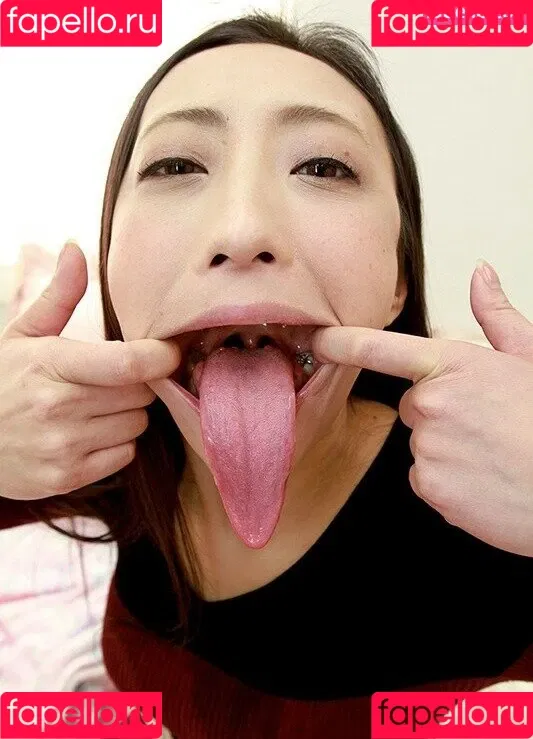 Long Tongue Fetish Onlyfans Photo Gallery 
