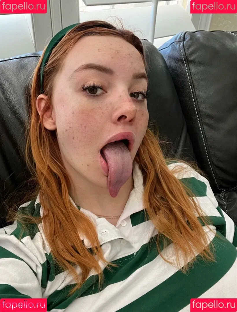 Long Tongue Fetish Onlyfans Photo Gallery 